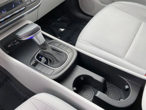 Used 2025 Hyundai Kona SEL image 41