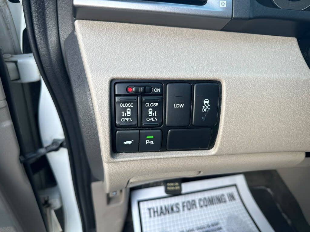 Used 2014 Honda Odyssey Touring image 19