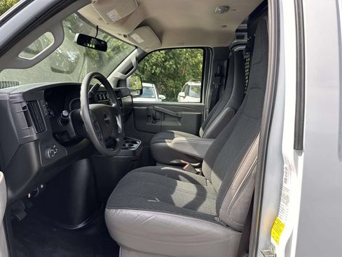 Used 2024 GMC Savana 2500 w/ Driver Convenience Package RWD image 13