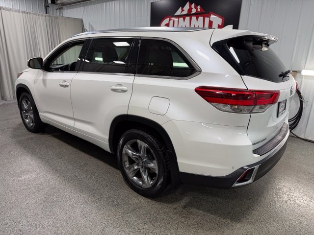 Used 2017 Toyota Highlander Limited Platinum AWD/4WD image 6