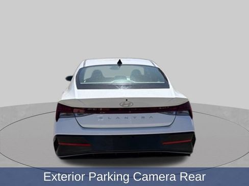 Used 2025 Hyundai Elantra SEL FWD image 4