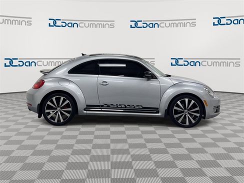 Used 2013 Volkswagen Beetle 2.0T image 9
