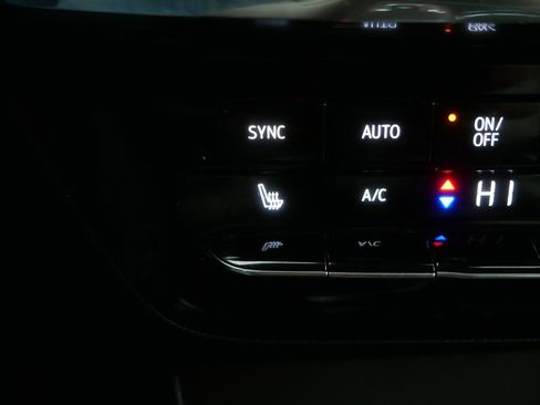 Certified 2024 Buick Encore GX Avenir w/ Avenir Convenience Package image 28