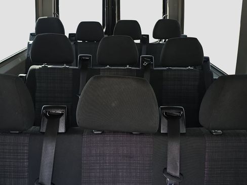 Used 2016 Mercedes-Benz Sprinter 2500 image 11