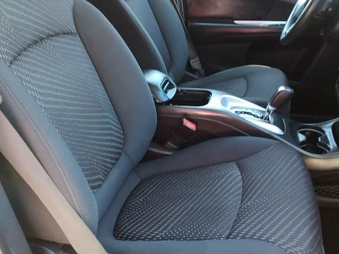 Used 2018 Dodge Journey SE FWD image 11