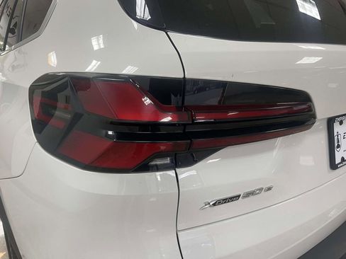 Used 2024 BMW X5 xDrive50e AWD/4WD image 12