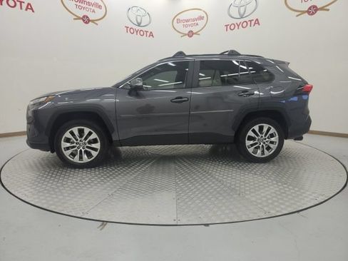 Used 2025 Toyota RAV4 XLE Premium FWD image 5