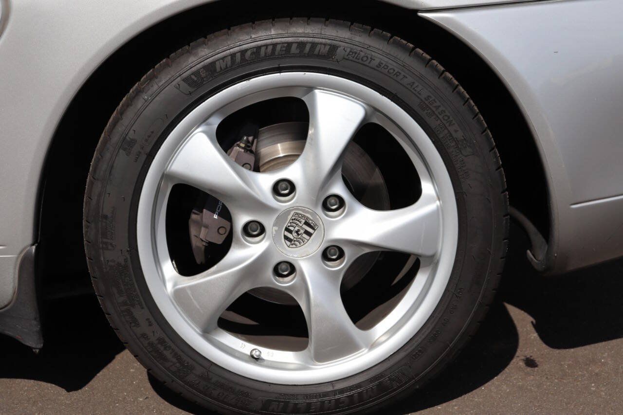 Used 2002 Porsche Boxster RWD image 24