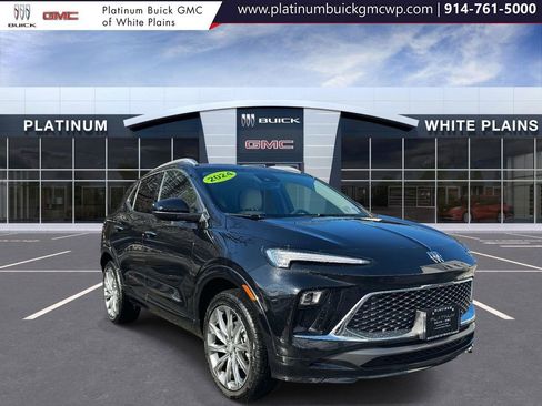 Used 2024 Buick Encore GX Avenir image 1