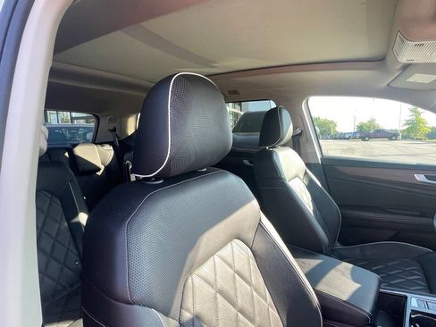 Used 2025 Volkswagen Atlas SEL Premium R-Line AWD/4WD image 30