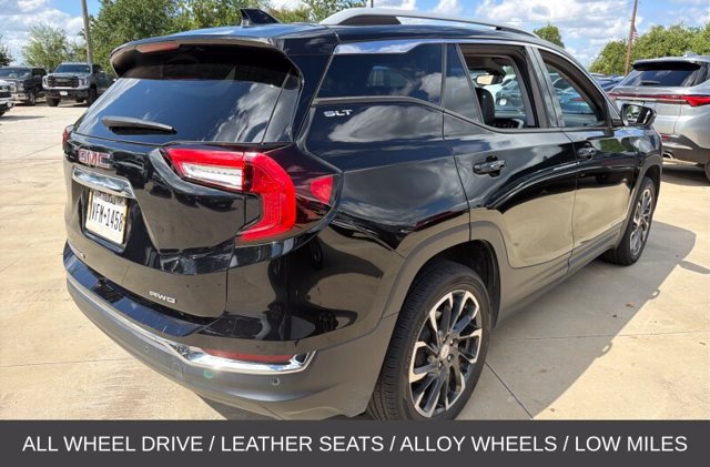 Used 2023 GMC Terrain SLT AWD/4WD image 4