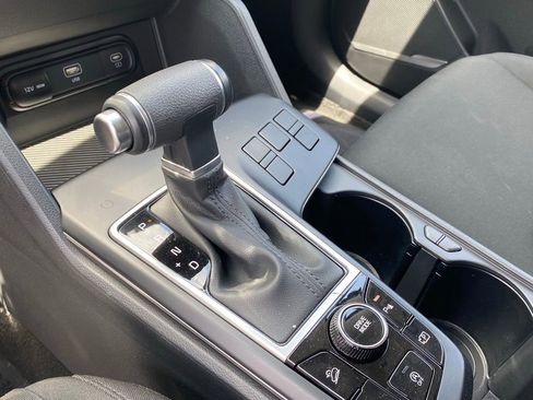 Used 2025 Kia Sportage LX FWD image 24