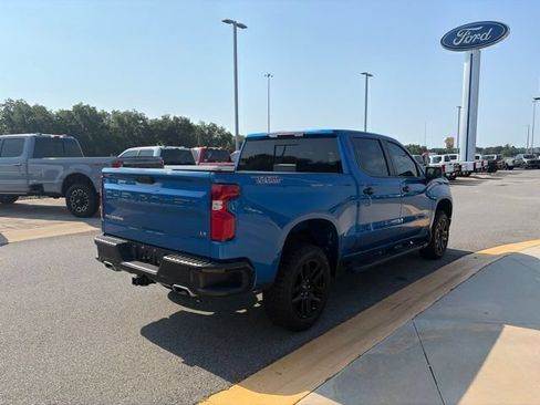 Used 2024 Chevrolet Silverado 1500 LT Trail Boss w/ Convenience Package II AWD/4WD image 5