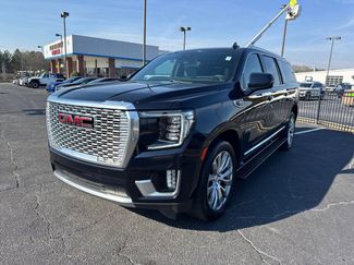 Used 2023 GMC Yukon XL Denali video 2