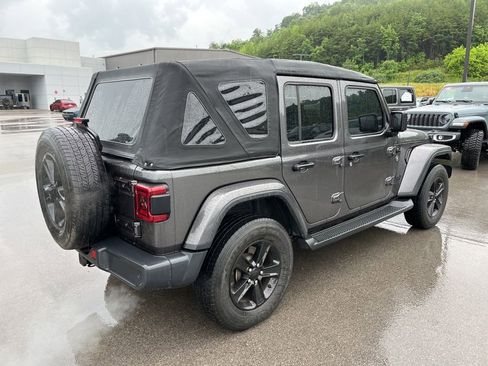 Used 2020 Jeep Wrangler Unlimited Sahara AWD/4WD image 10