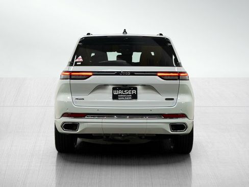 Used 2023 Jeep Grand Cherokee Overland w/ Adv Protech Group III AWD/4WD image 4
