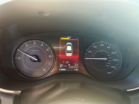 Used 2023 Subaru Crosstrek 2.0i Premium image 12