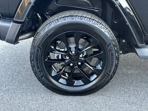 Certified 2022 Jeep Wrangler Unlimited Sahara w/ Cold Weather Group image 22