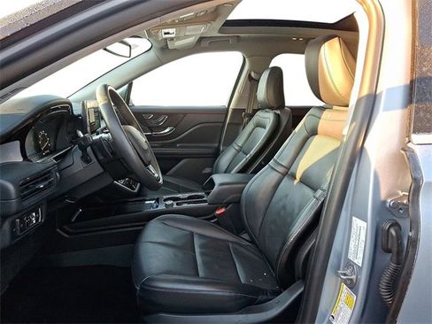 Used 2022 Lincoln Corsair AWD w/ Premium Package image 15