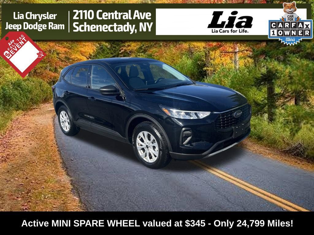 Used 2025 Ford Escape Active AWD/4WD image 1