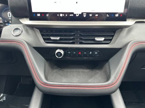 Certified 2025 Ford Explorer ST-Line w/ ST-Line Street Pack AWD/4WD image 33