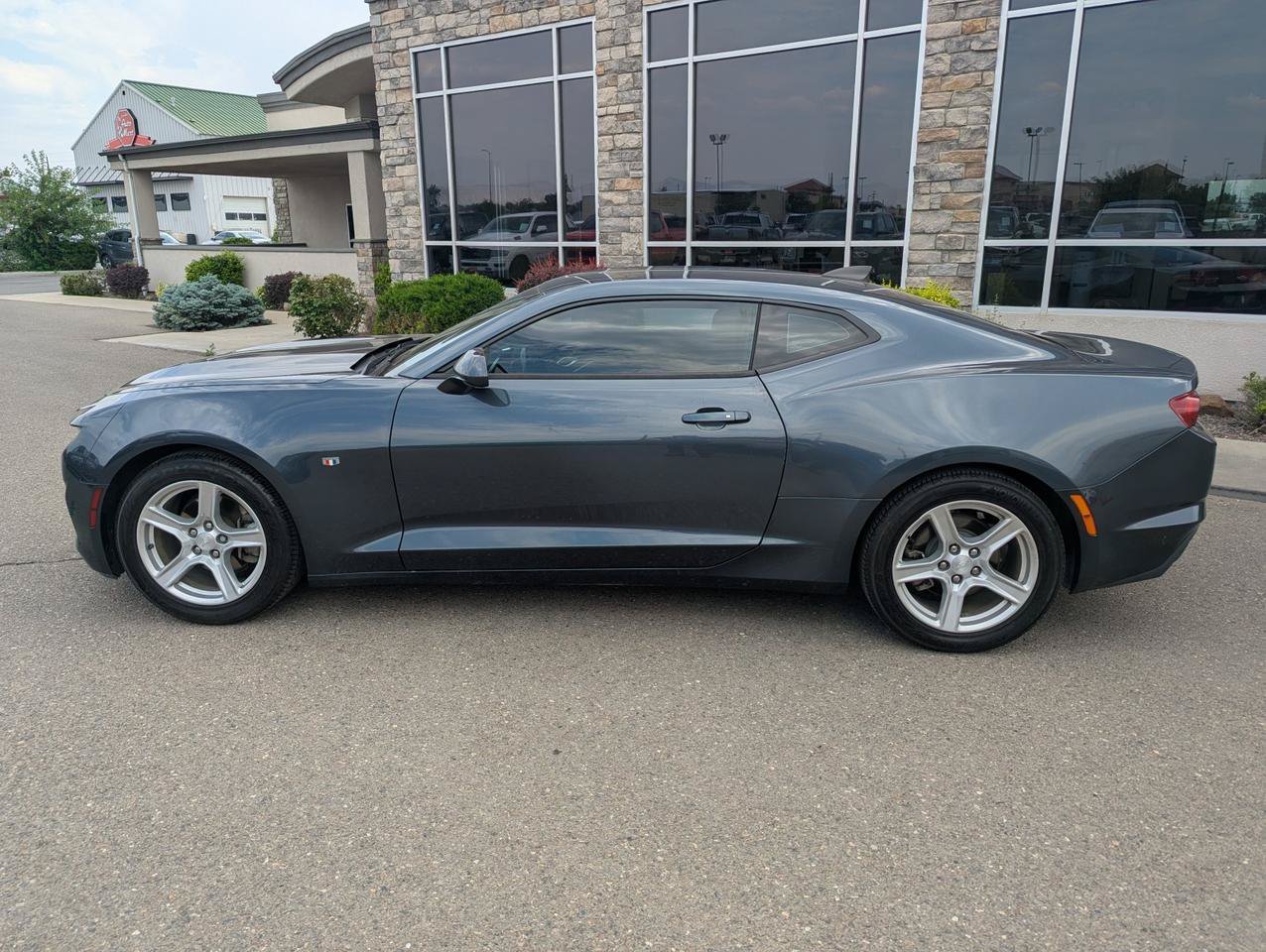 Used 2020 Chevrolet Camaro LT RWD image 2