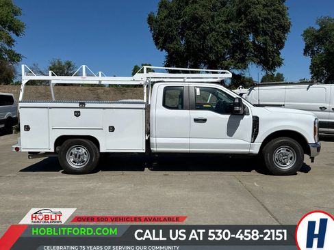 New 2026 Ford F250 XL w/ XL Chrome Package RWD image 2