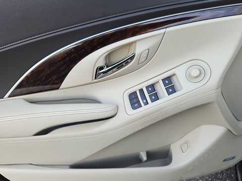 Used 2015 Buick LaCrosse Premium image 7