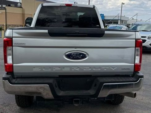 Used 2017 Ford F250 XL w/ Power Equipment Group AWD/4WD image 5