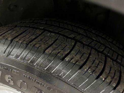 Used 2018 Ford Explorer XLT w/ Equipment Group 202A image 43