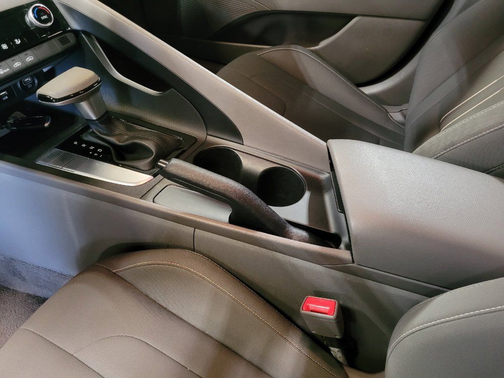 Used 2023 Hyundai Elantra SEL FWD image 26
