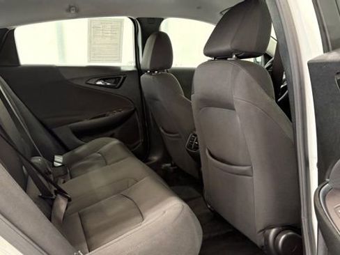 Used 2021 Chevrolet Malibu LT image 25