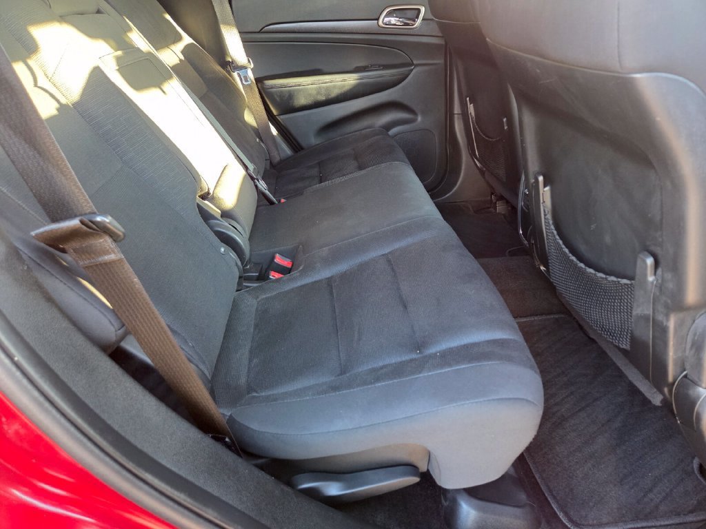 Used 2015 Jeep Grand Cherokee Laredo AWD/4WD image 18