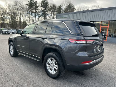 Used 2023 Jeep Grand Cherokee Laredo w/ Luxury Tech Group I image 10