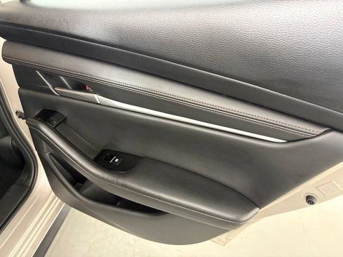 Used 2024 MAZDA MAZDA3 s FWD image 38