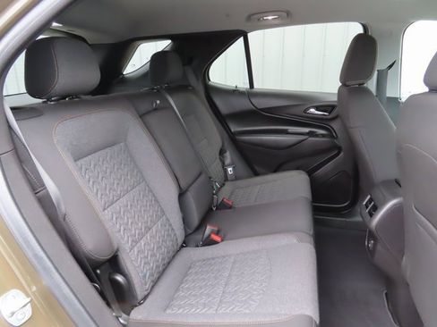 Used 2024 Chevrolet Equinox LT image 28