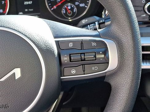 Used 2023 Kia K5 LXS image 18