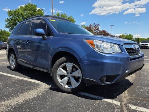 Used 2016 Subaru Forester 2.5i Limited AWD/4WD image 4