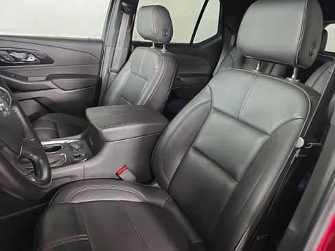Used 2022 Chevrolet Traverse RS AWD/4WD image 16