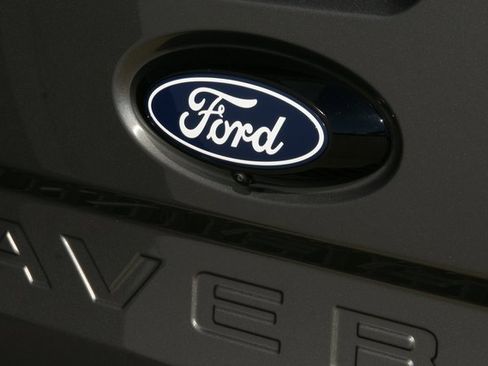 New 2025 Ford Maverick XLT w/ XLT Luxury Package image 12