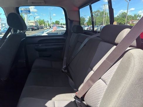 Used 2014 Chevrolet Silverado 2500 LT w/ Interior Plus Package AWD/4WD image 19