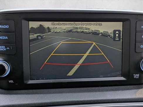 Used 2019 Hyundai Santa Fe SE image 13