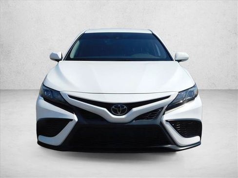 Used 2023 Toyota Camry SE FWD image 4
