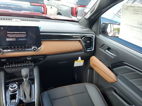 New 2026 GMC Canyon AT4 AWD/4WD image 15