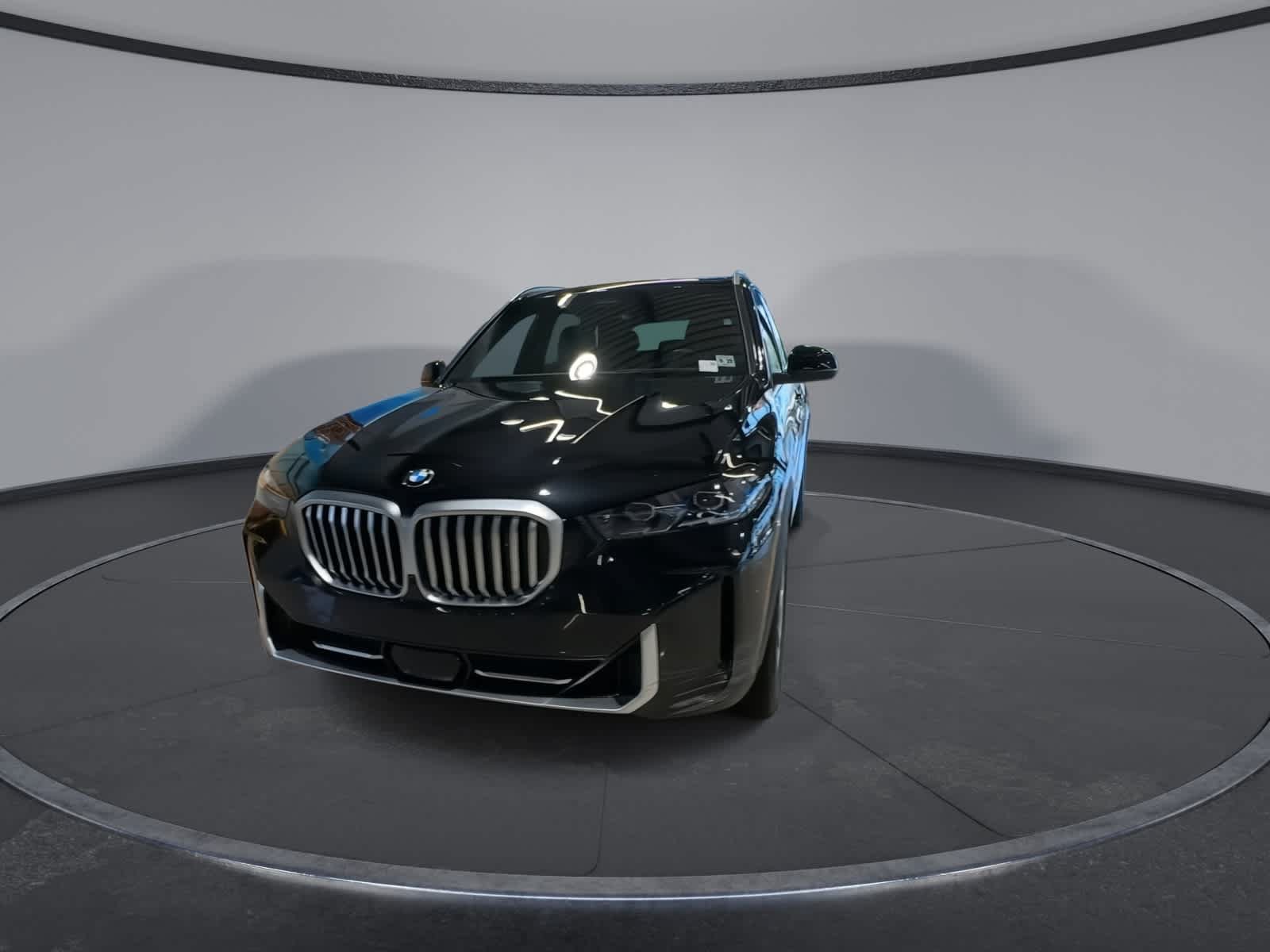 Used 2024 BMW X5 xDrive40i w/ Premium Package AWD/4WD image 4