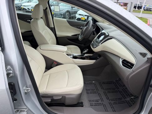 Used 2021 Chevrolet Malibu LT w/ Leather Package image 19