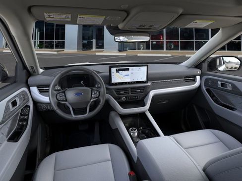 Used 2026 Ford Explorer Platinum w/ LUX Leather Package image 17