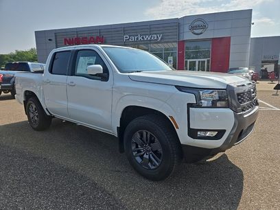 New 2025 Nissan Frontier SV w/ SV Convenience Package