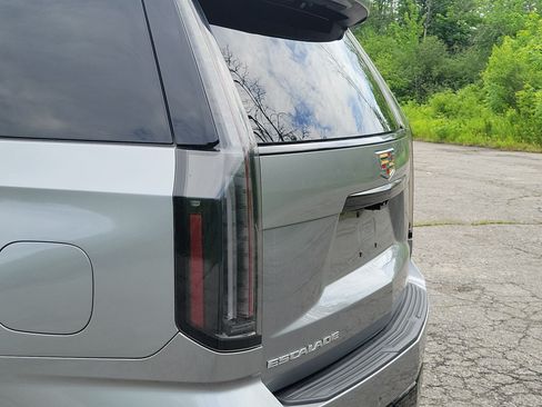 Used 2026 Cadillac Escalade Sport w/ Touring Package AWD/4WD image 11