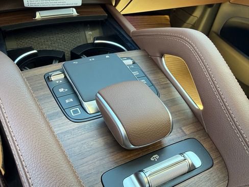 New 2026 Mercedes-Benz GLS 450 4MATIC image 24